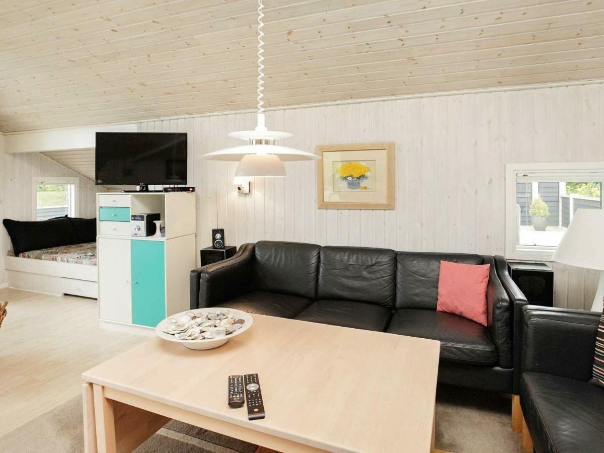 6 Person Holiday Home In Otterup Quarto foto